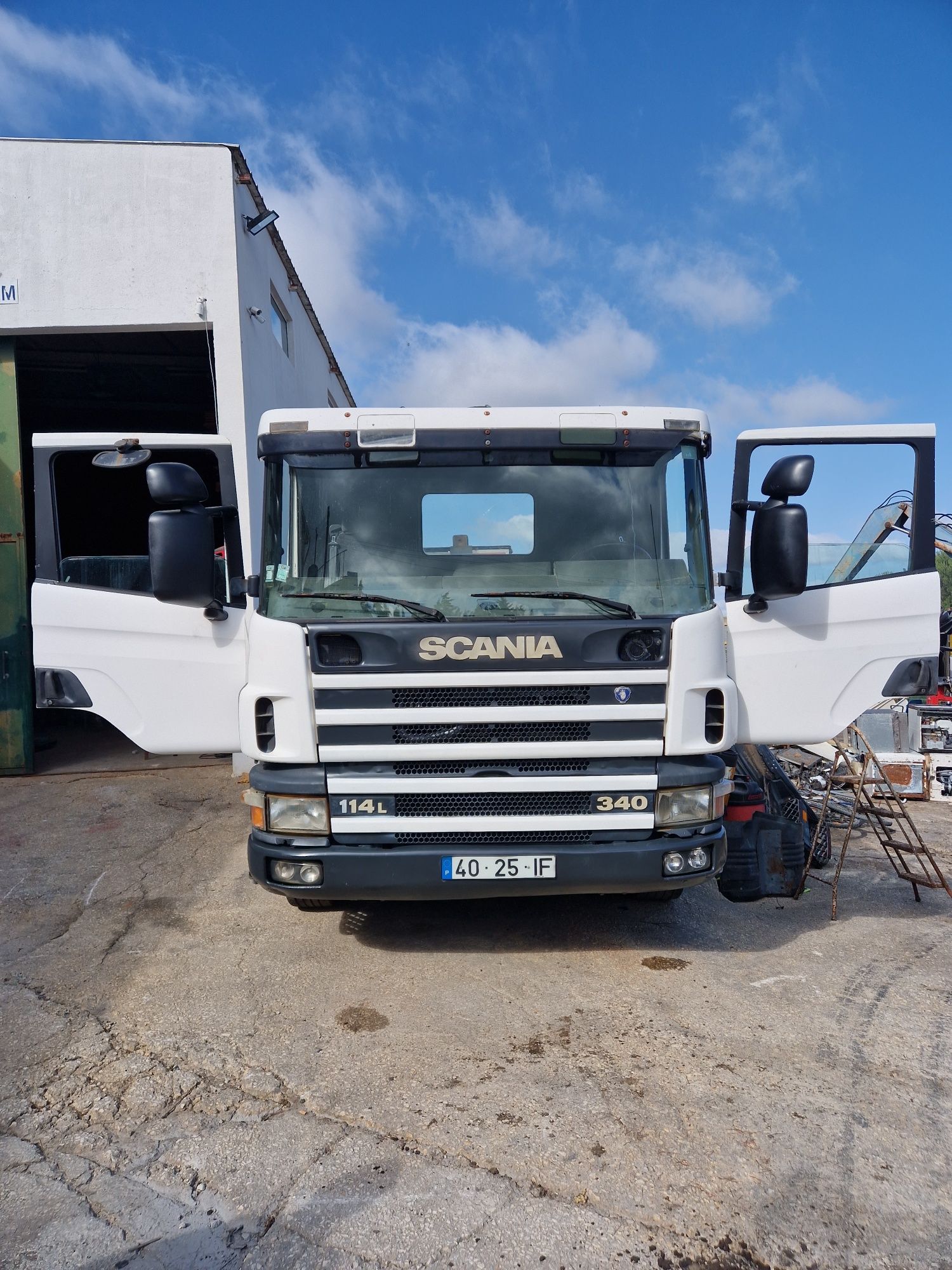 Scania com ampliroll