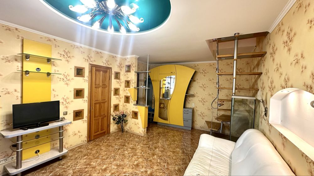Продаж 2х ярусної квартири. Центр! 3 кім