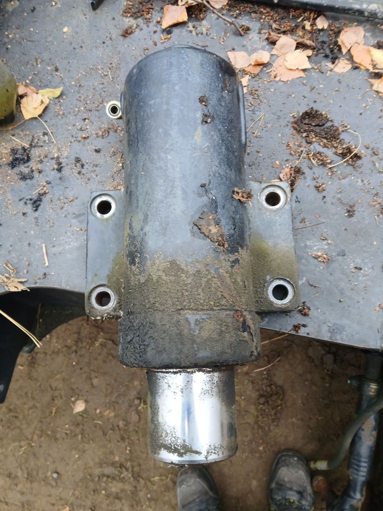 Stabilizator siłownik stabilizacji cat 313c  315c