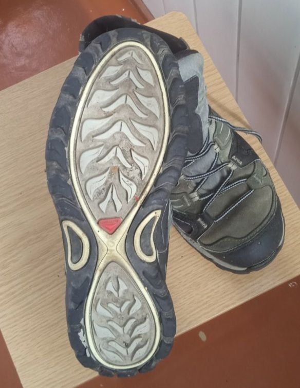 Тренінгове взуття  salomon 40 розмір