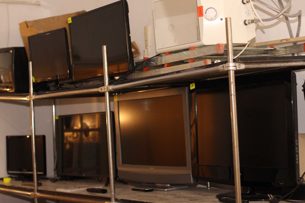 Телевізори FHD  з Німеччини 37"