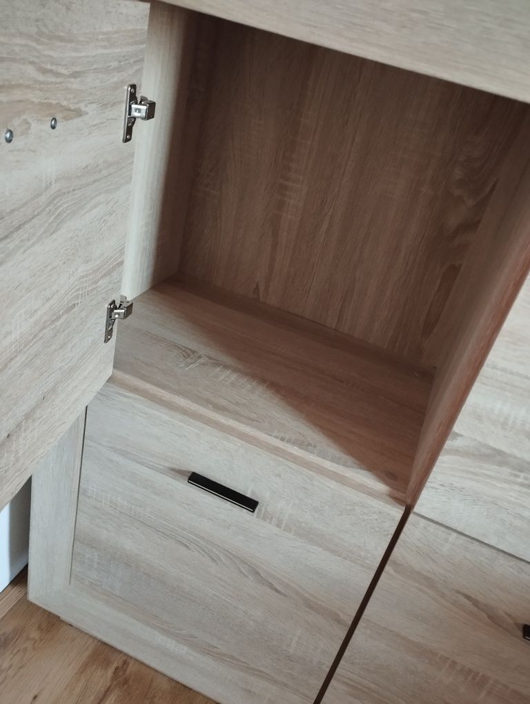 Komoda 4 szuflady,4 półki