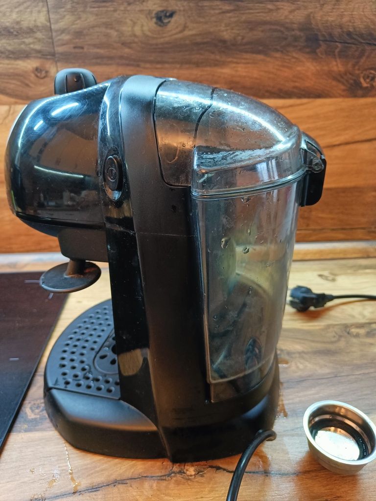 Ekspres kolbowy do kawy DeLonghi ec201 speniacz mleka