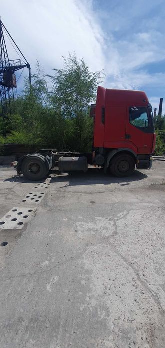 Тягач RENAULT PREMIUM 420, на ходу