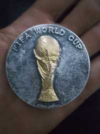 Серебряная медаль FIFA 98год 103 гр.
