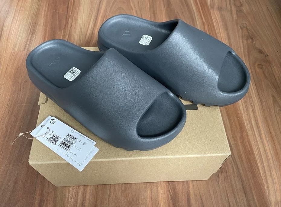 Klapki Yeezy Slides Adidas, rozmiar 43