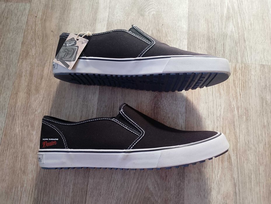 Tom Tailor р.43-44 стельки 28-28,5см летние спилоны мужские