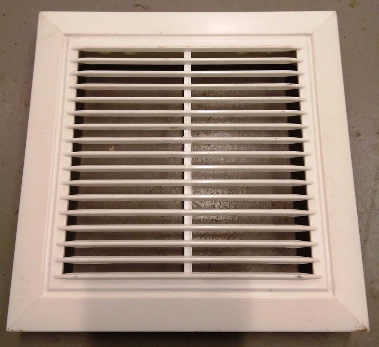 Kratki wentylacyjne białe