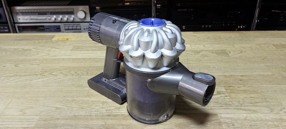 Бездротовий пилосмок Dyson V6