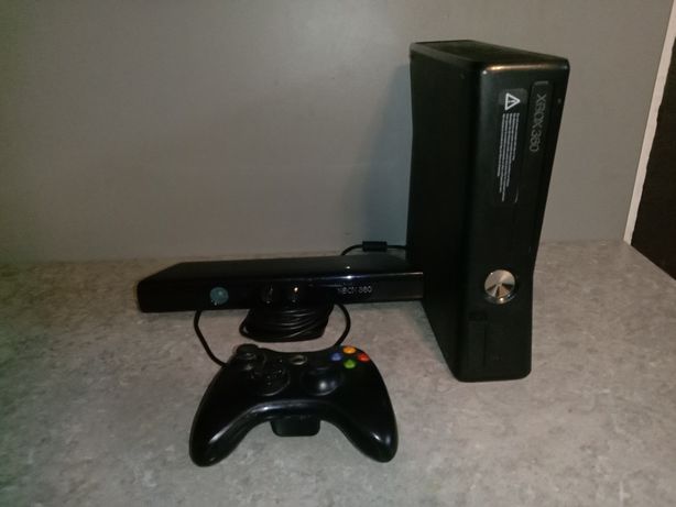 Xbox 360 S + Kinect