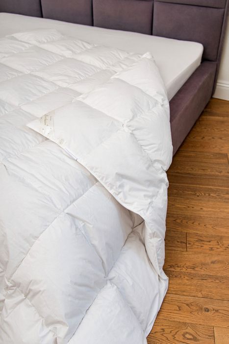 Kołdra AMZ OPTIMA całoroczna, puch 85% 180x200cm Biały