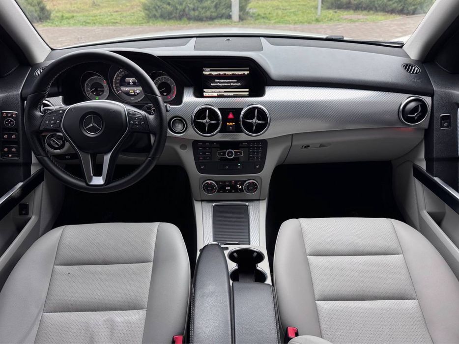 Mercedes-Benz GLK 350 2014року, 3.5 бензин, автомат, задній привід.