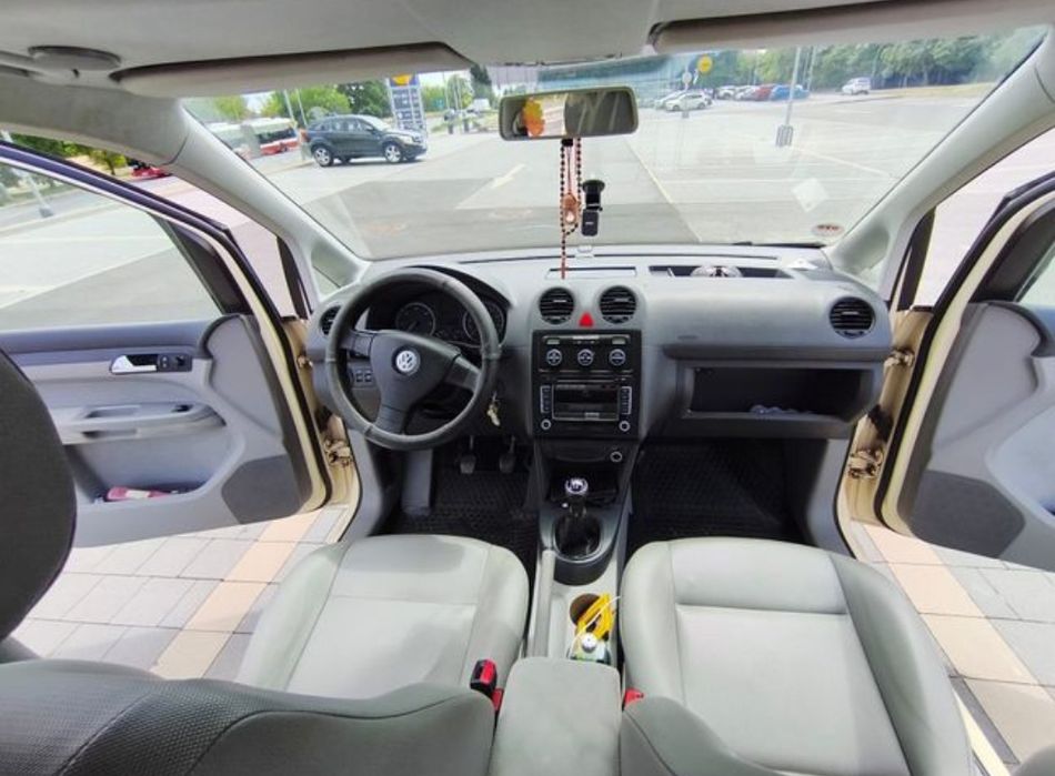 Продам cady 2010