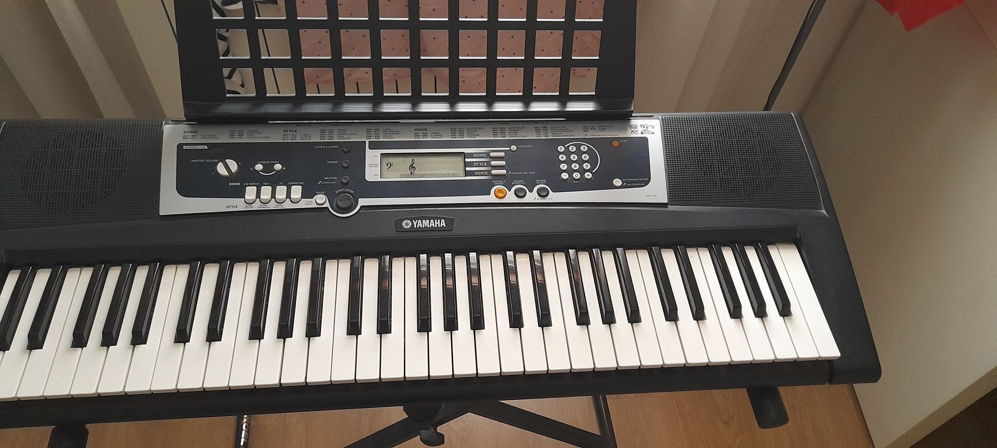 Piano Yamaha YPT 210
