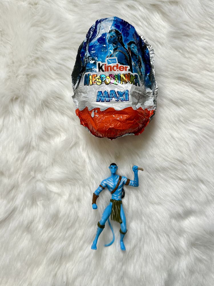 Figurka avatar 2 kolekcjonerska świecąca w ciemności kinder joy