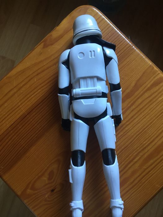 Детская игрушка- робот