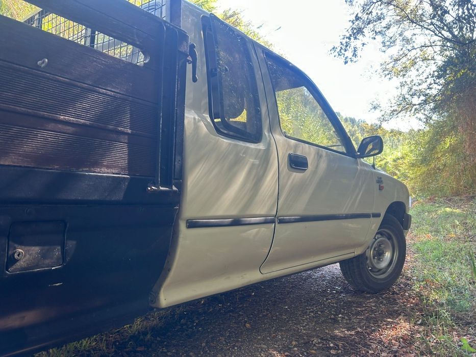 Toyota hilux 2.4d king cab