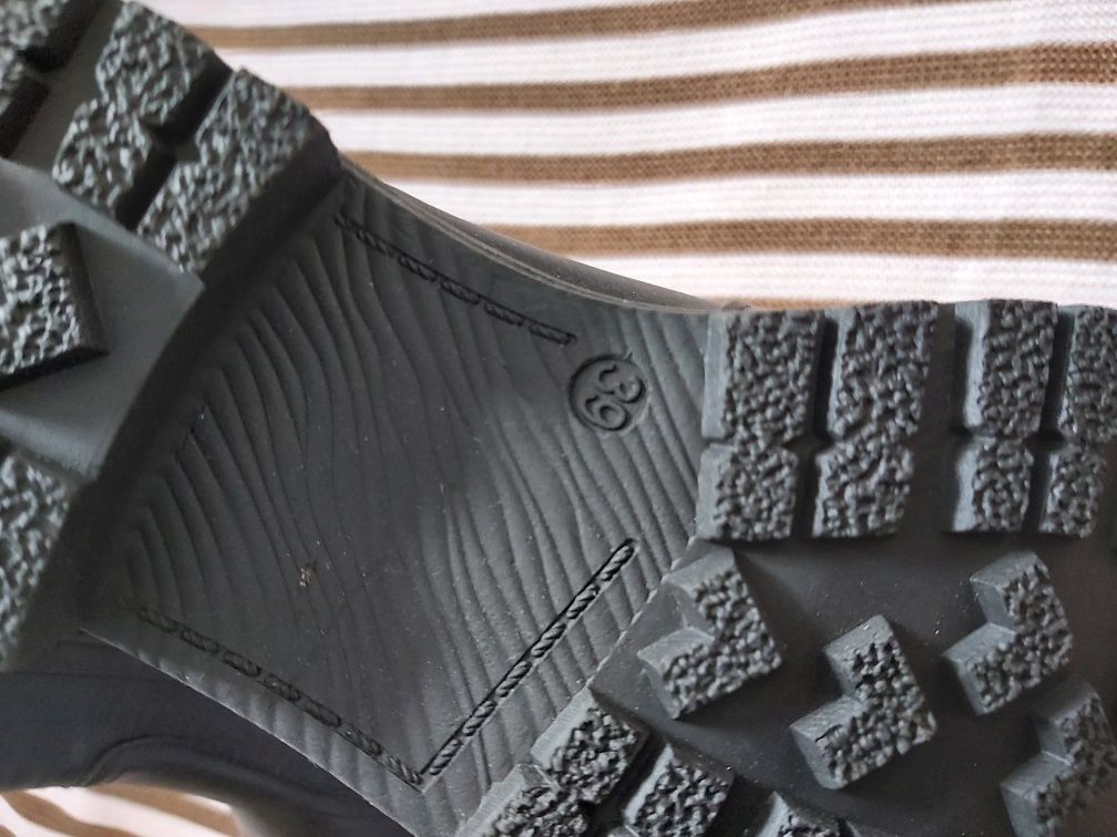 Buty damskie botki jesienne r 39 nowe