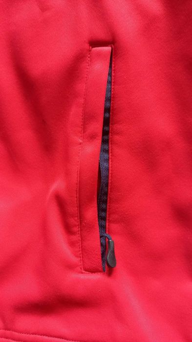 Funkcjonalna czerwona bluza męska, rozmiar L