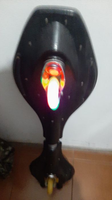 Skate 2 rodas. , waverbroad, novo