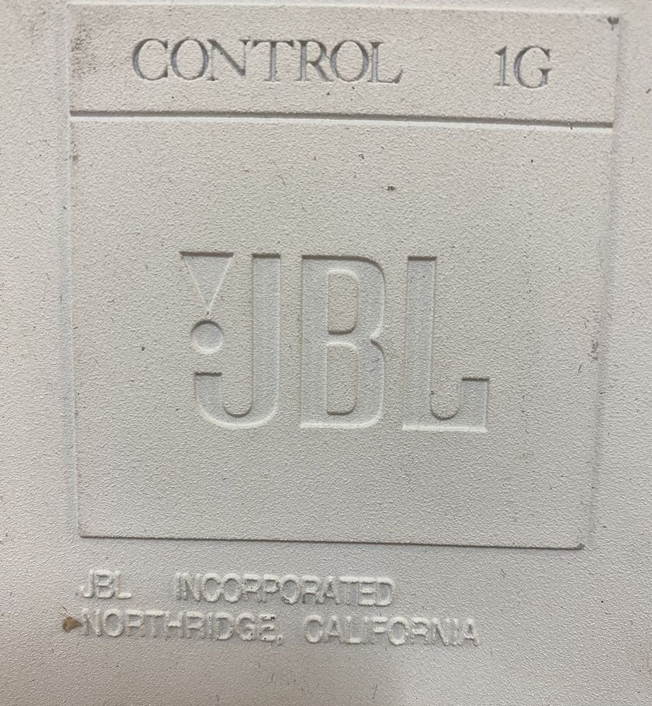 Акустика колрнки JBL Control One