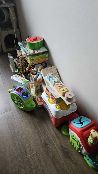 zabawki - głownie drewniane w przedziale 1-2 latka