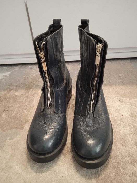 Осенние ботинки 41 размер состояние новых