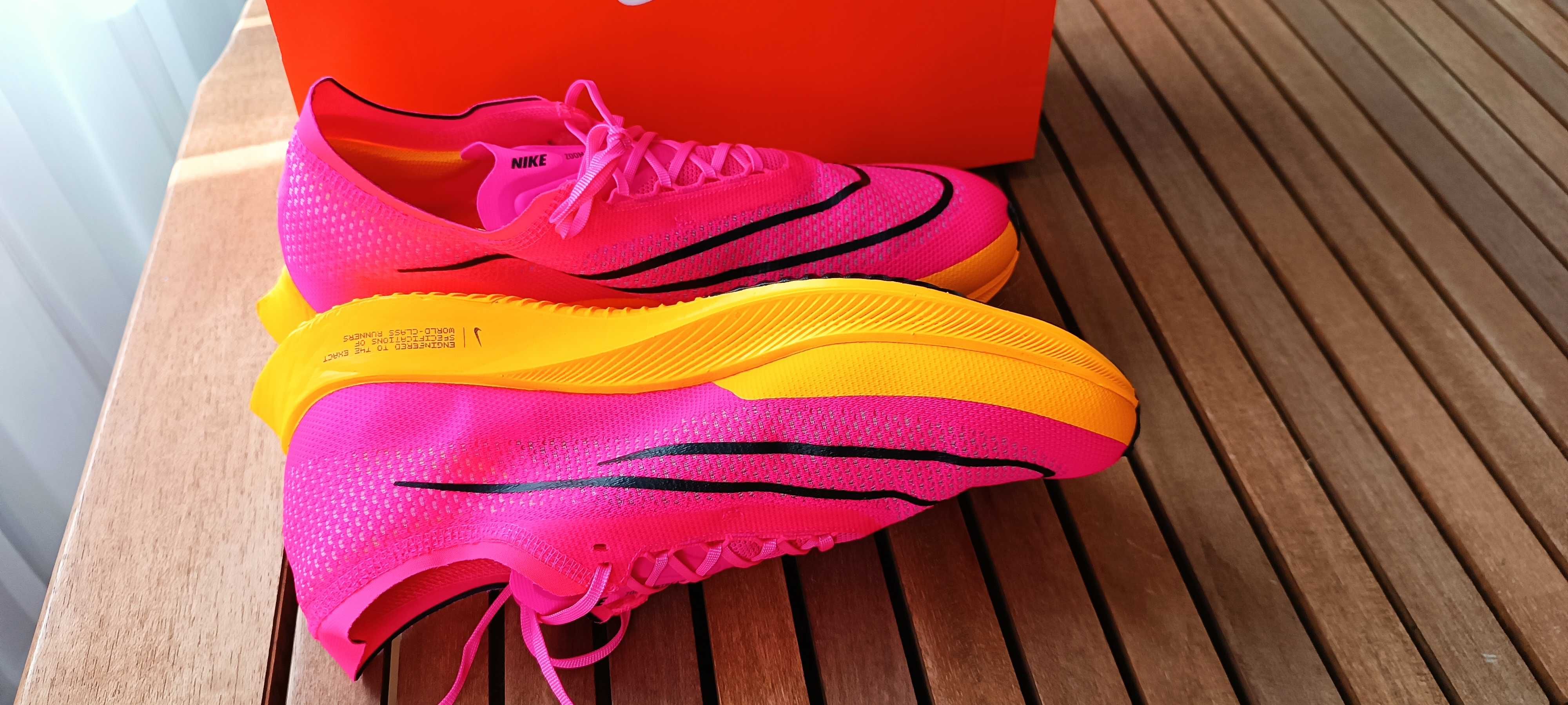 (r. 45,5) Nike ZoomX StreakFly Hyper Pink Laser Orange DJ6566,-600