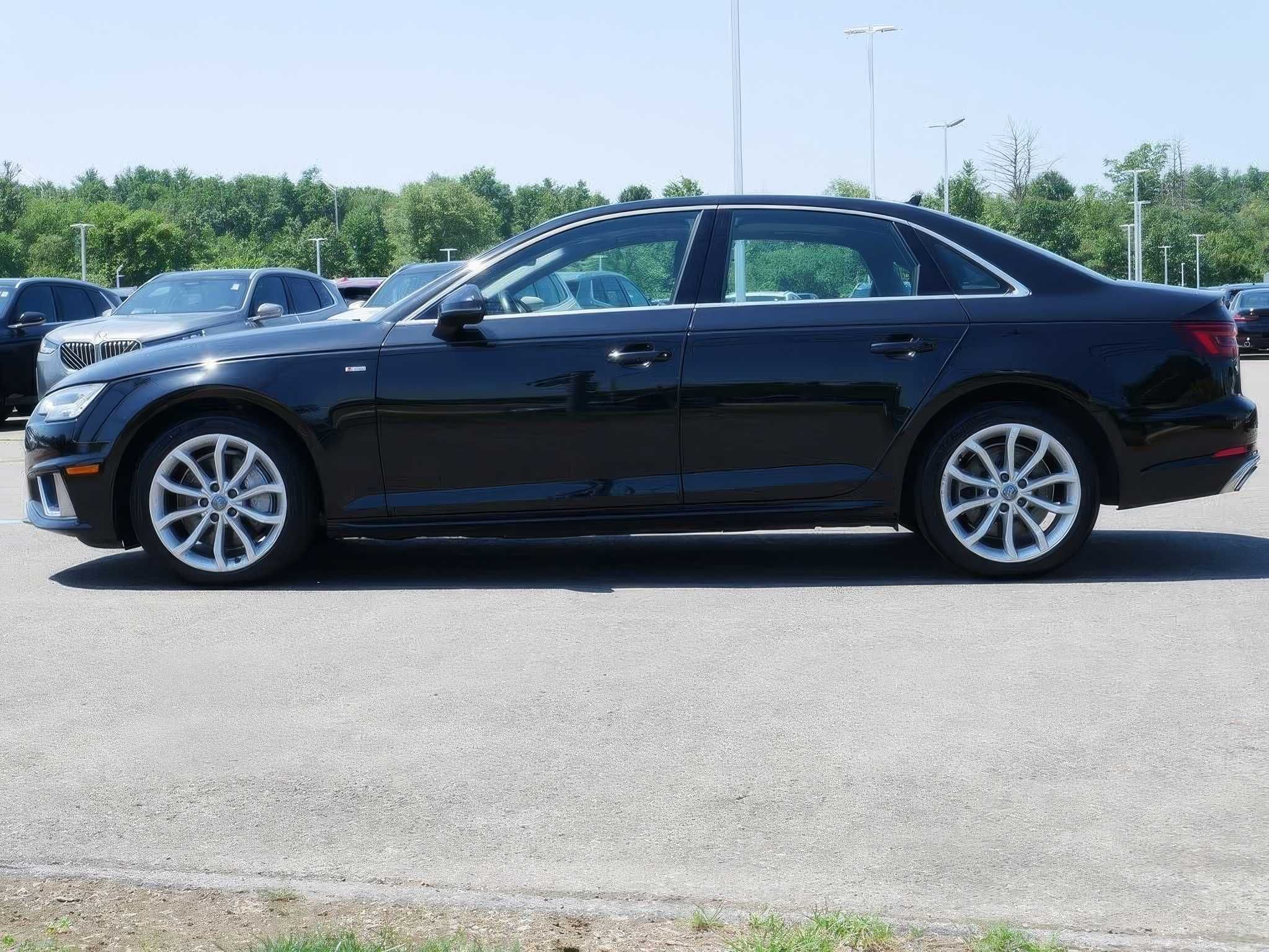 2019 Audi A4 quattro Premium Plus