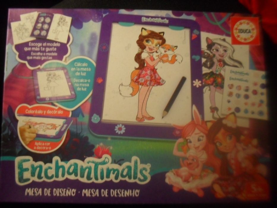 Mesa de desenho para criança