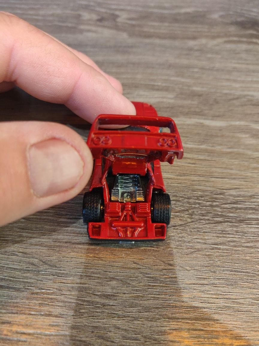 Ferrari F40 Boulevard - hot wheels