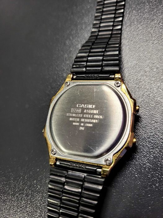 Zegarek Casio Vintage AW168WE czarno złoty