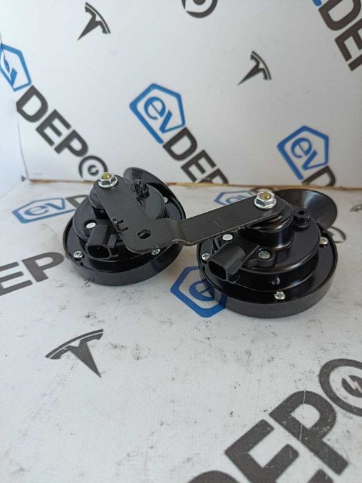 Клаксони \ сигнал Tesla MY / M3 / MX