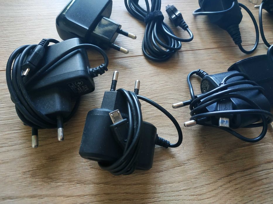 блoк живлeння зaрядки кaбель під ремонт чи комплектуючі