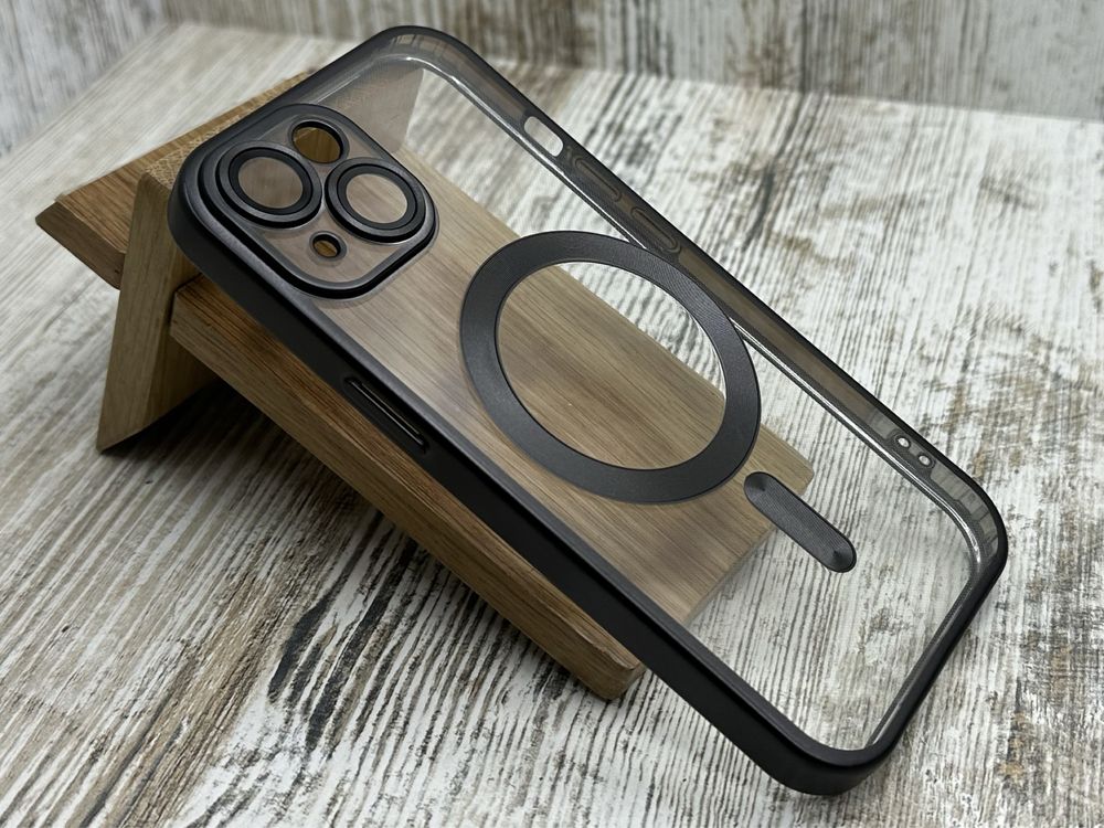 Чехол прозрачный Titanium Chrome MagSafe на iPhone 15