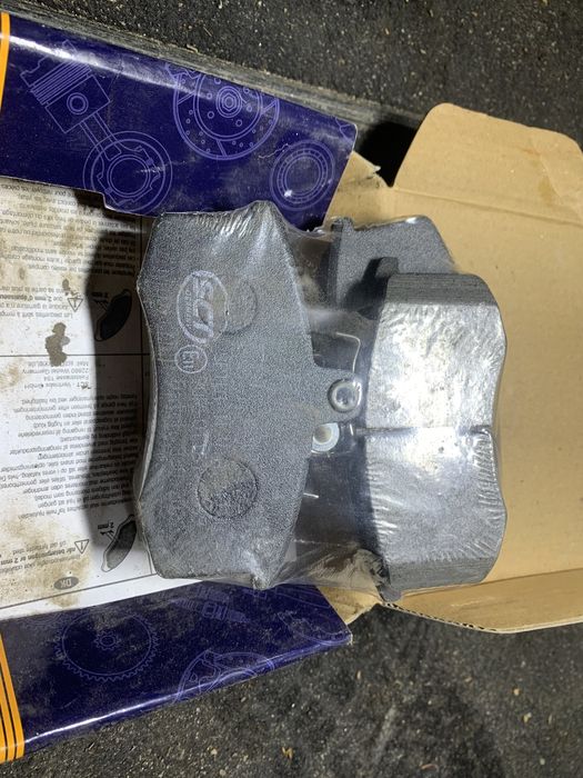 Нові тормозні колодки Ваз 2108-21099