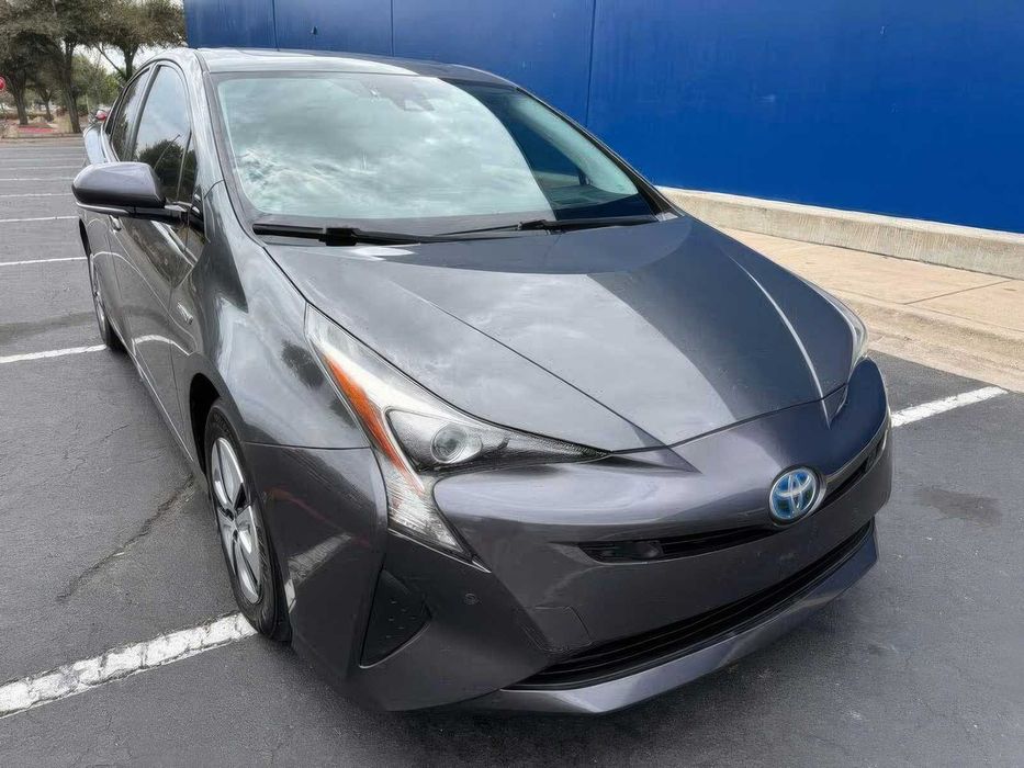 Toyota Prius      2017