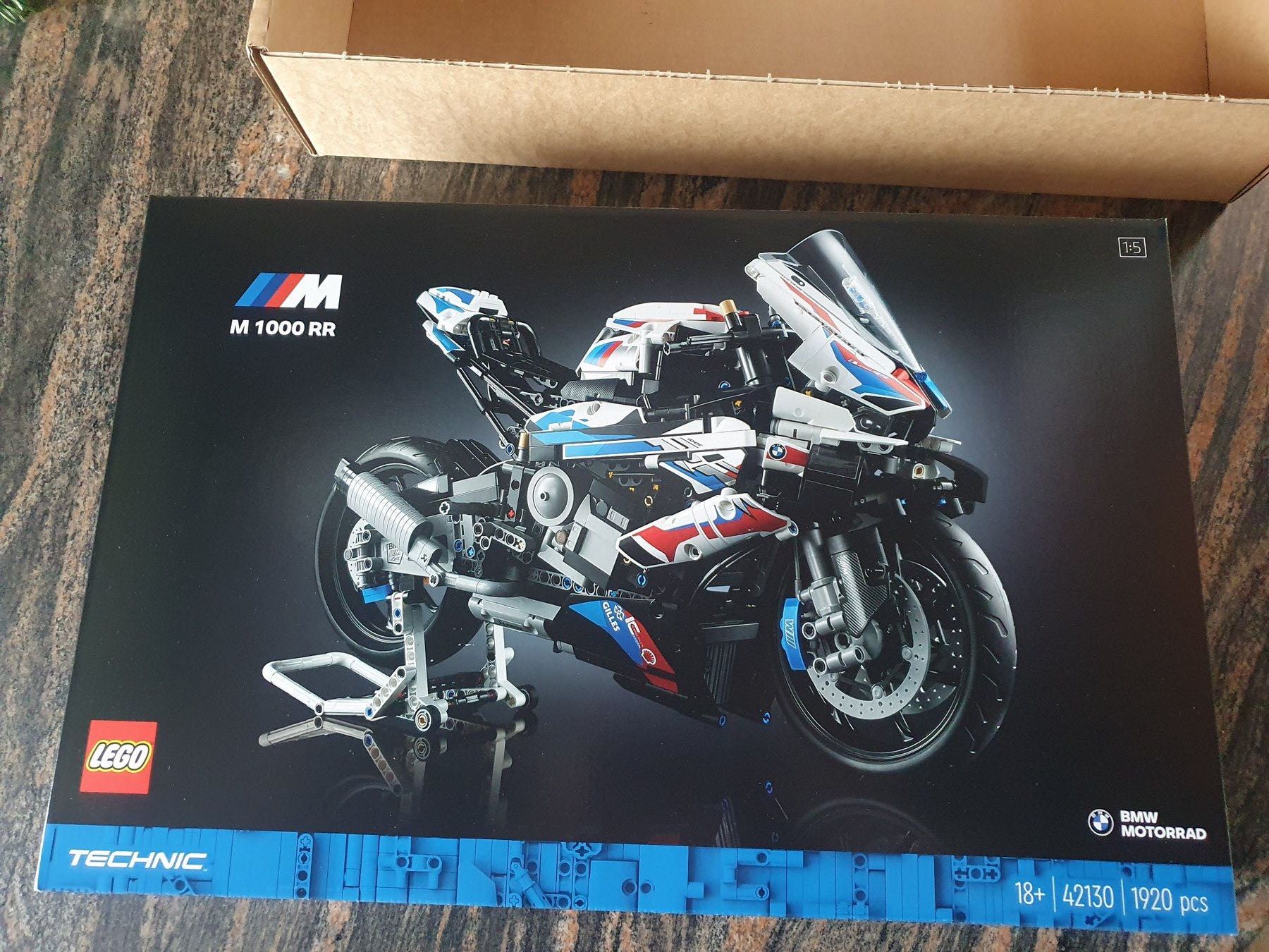 LEGO Technic BMW M 1000 RR (42130) - Como Novo!