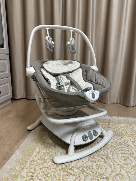 Заколисуючий центр Joie Sansa 2в1