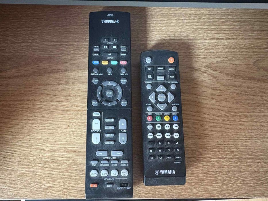 Amplituner Yamaha oraz odtwarzacz płyt