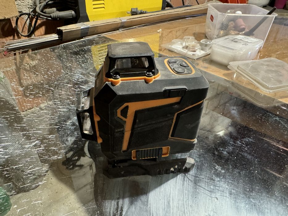 Poziomica laserowa 4d 360 DEKO