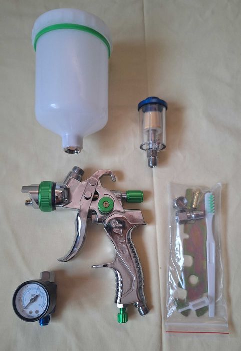 Пистолет покрасочный Краскопульт 1.4+1.7+2.0+2.5 В комплекте