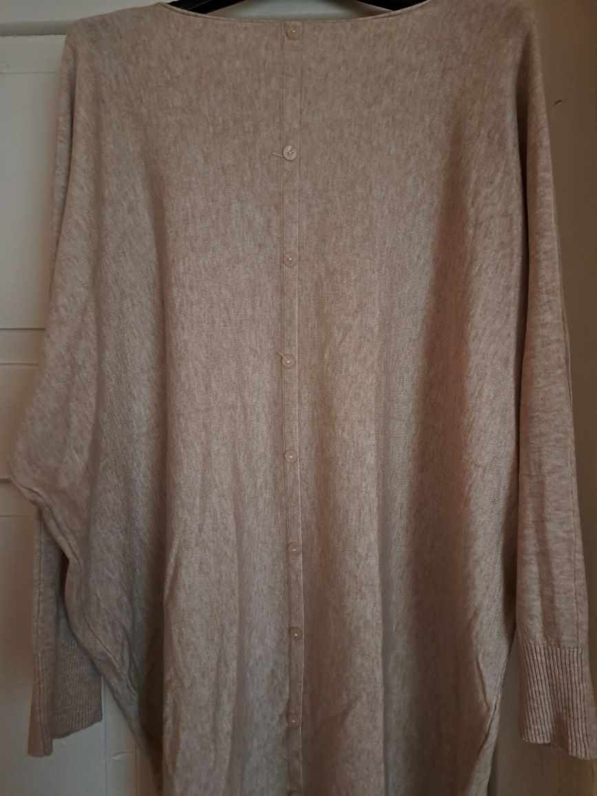 Sweter nietoperz