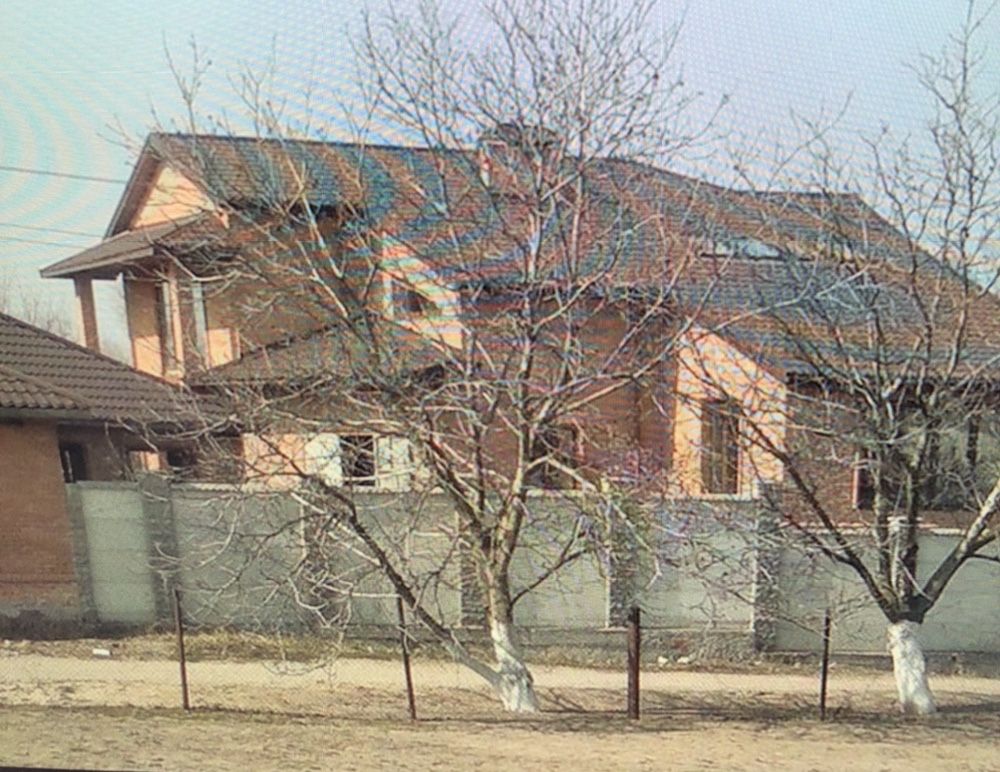Дом в Нижней Хортице ,с двумя участками по 25 соток