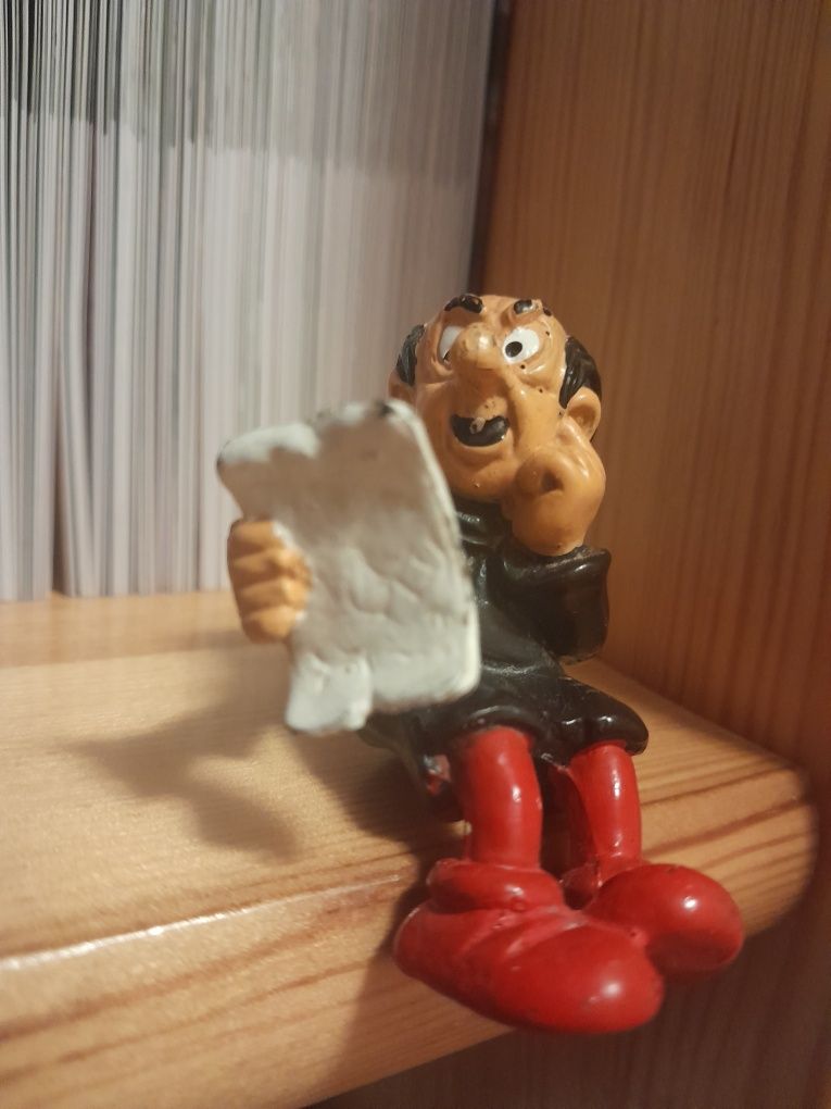 Kolekcjonerska figurka Gargamela z serialu "smerfy" lata 80.