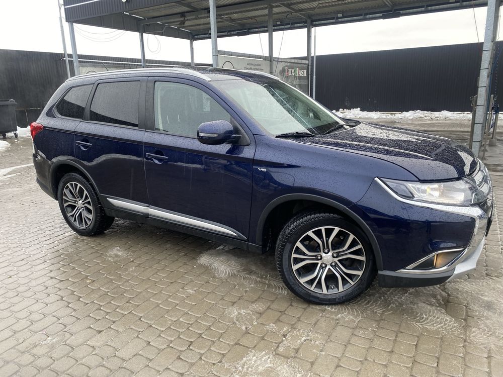 Продам Mitsubishi Outlander 3.0