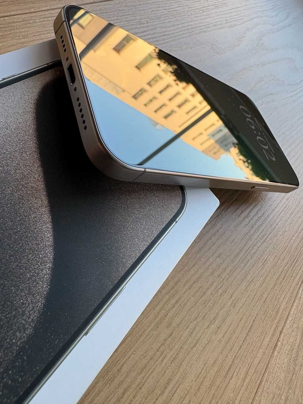 iPhone 15 Pro Max 256GB Natural Titanium / Bateria 93%