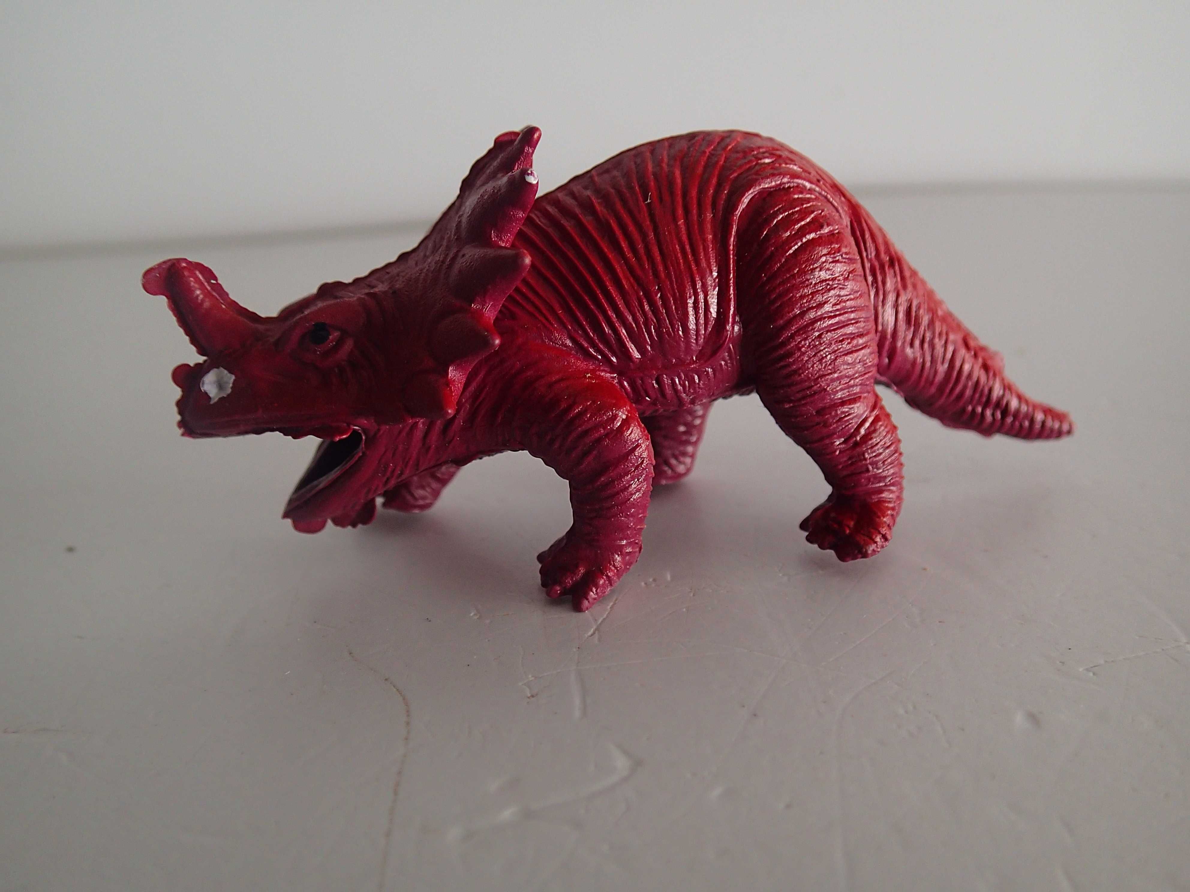 Dinossauros em pvc