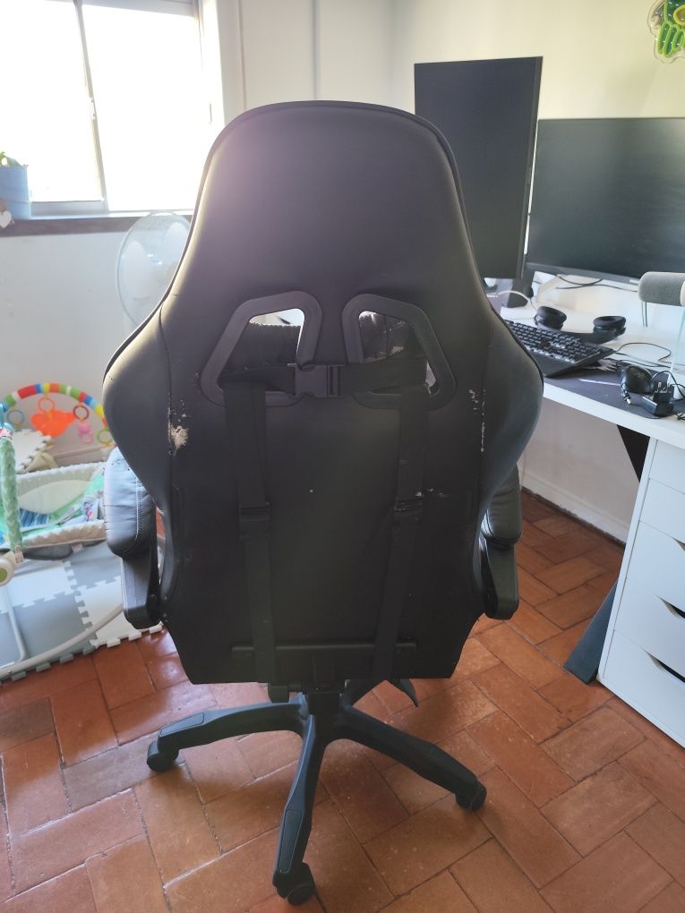 Cadeira gamer usada - Corroios