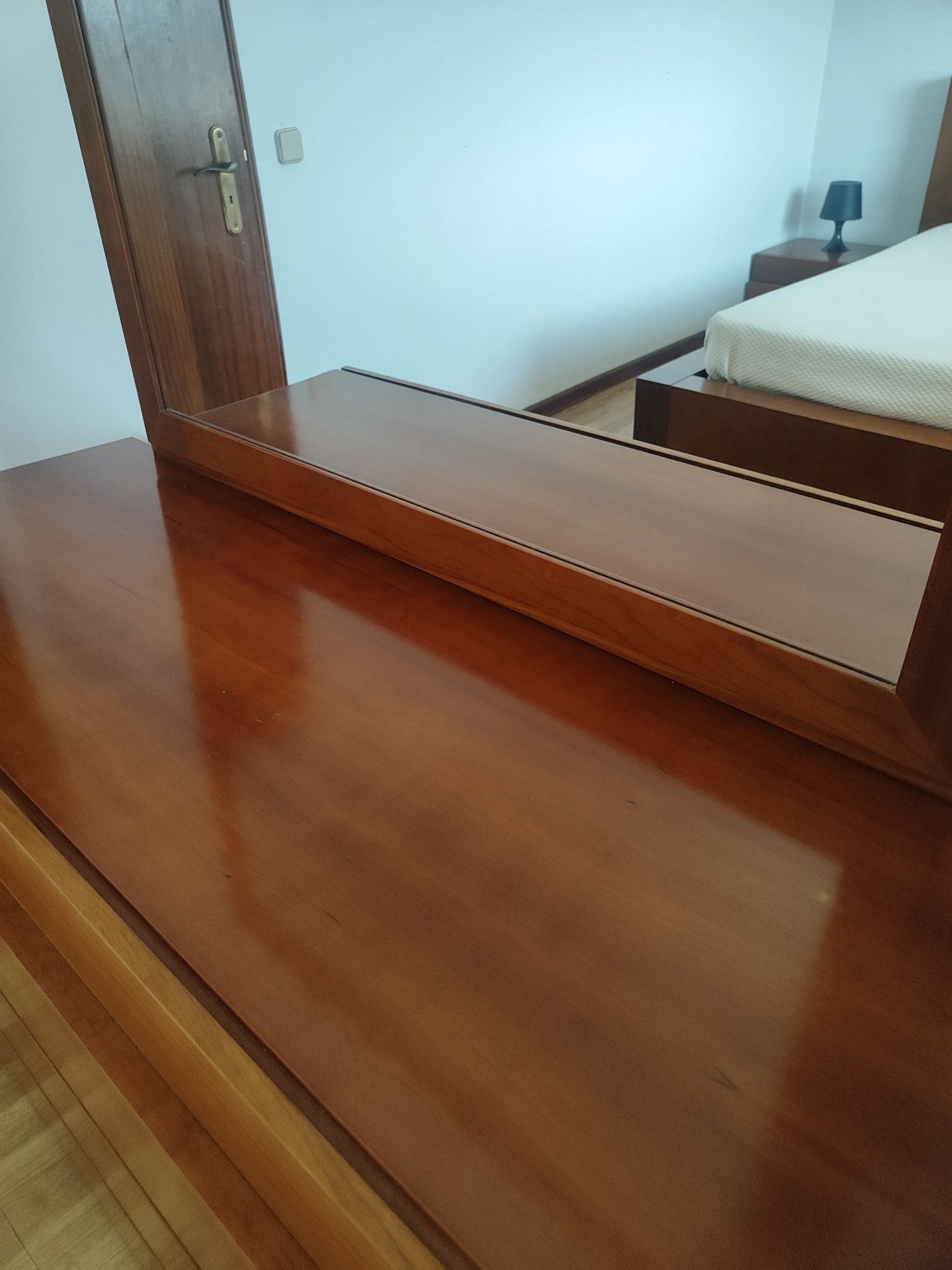 Quarto de Casal Usado Completo